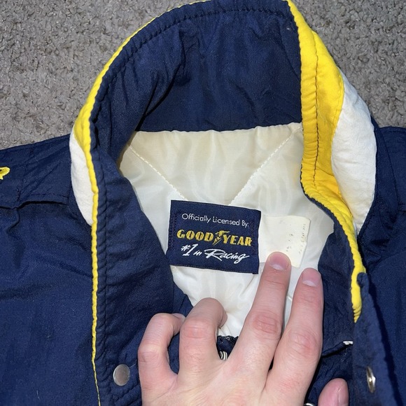 VINTAGE 90s GOODYEAR #1 in Racing Puffer Jacket Size Large WrapAround Diamond - Picture 4 of 6